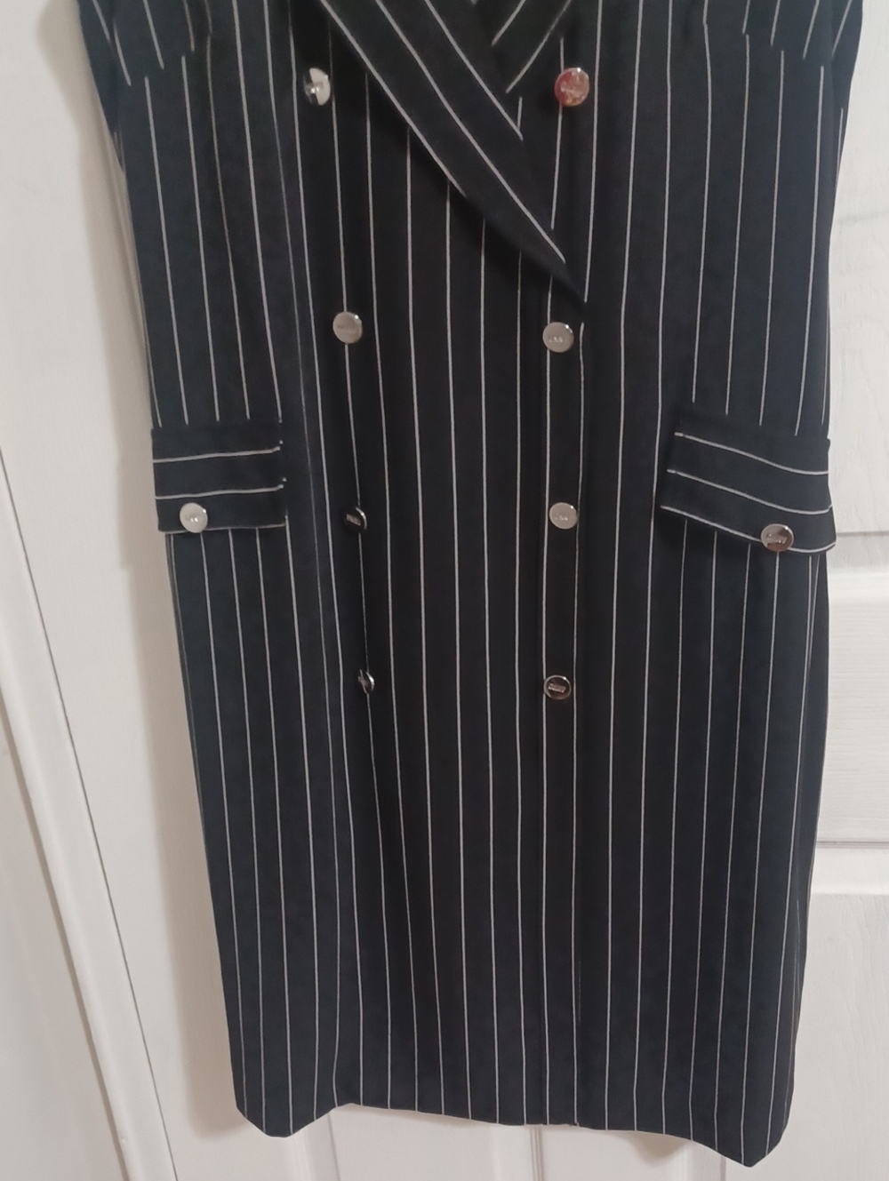 DKNY Black Pinstripe Sleeveless Double-Breasted Sheath Dress. New Size 14 - Picture 5 of 9